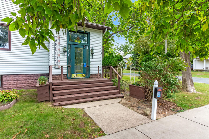 Property Photo:  41 S Washington Street  MI 49406 
