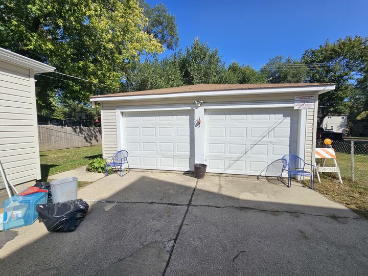 Property Photo:  2805 Emmaus Avenue  IL 60099 