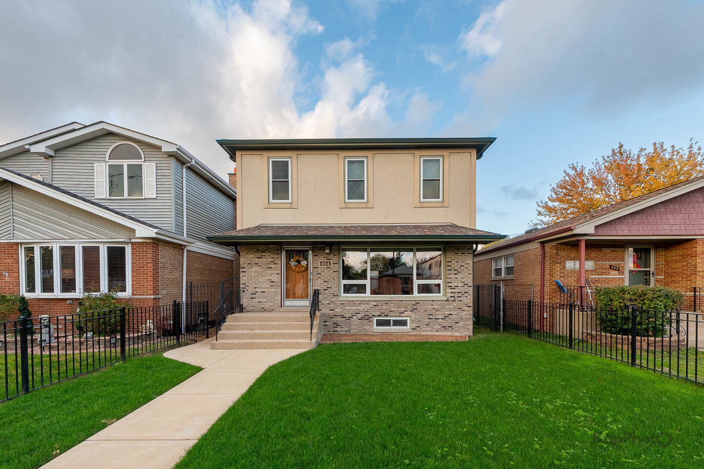 Property Photo: 604 W 43rd Street IL 60609