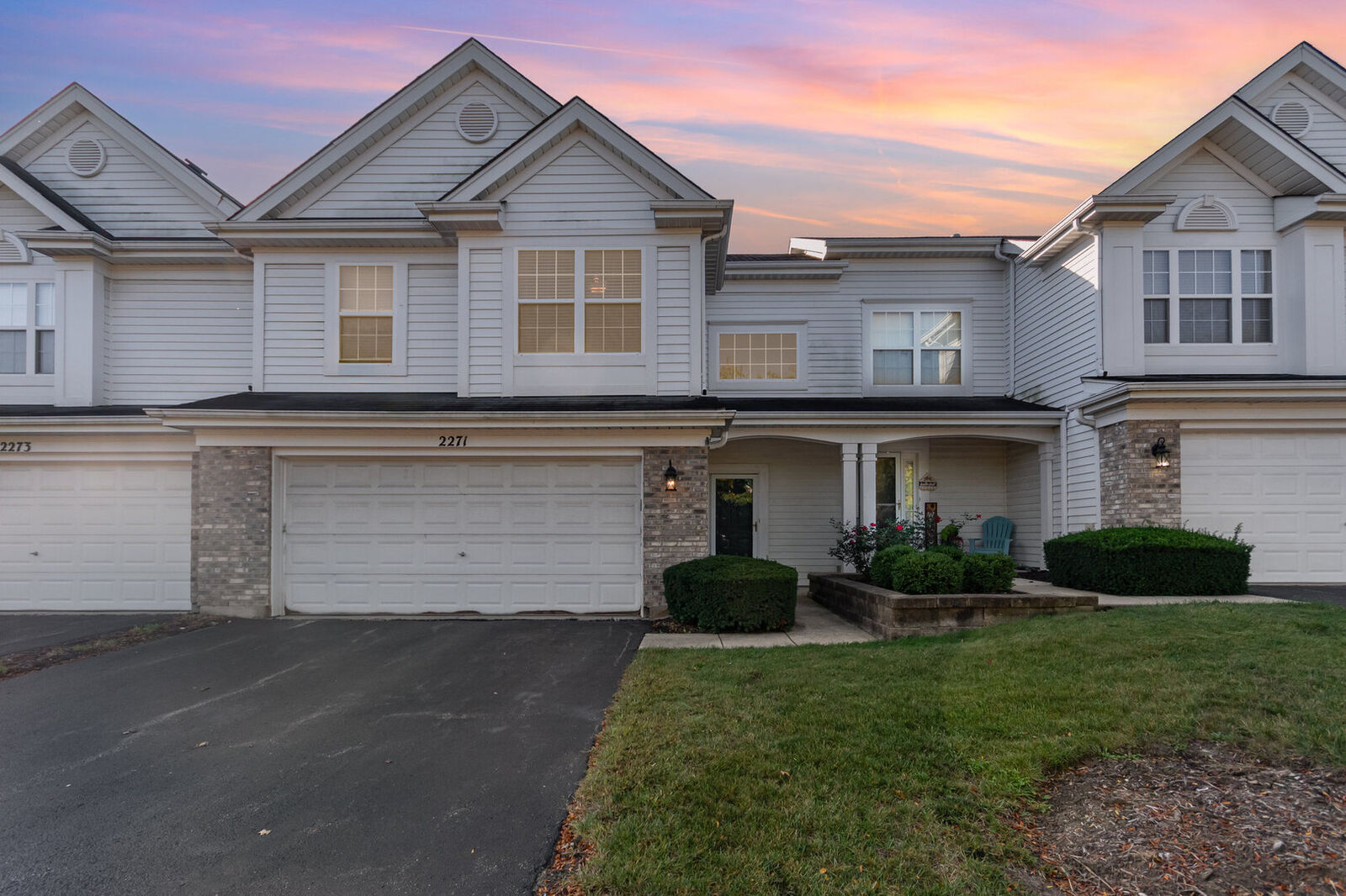 Property Photo:  2271 Scott Lane  IL 60502 