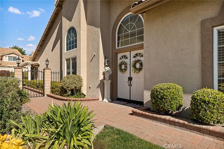 Property Photo: 1521 Fairway Oaks CA 92220