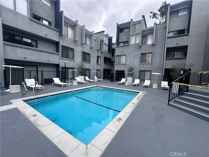 Property Photo:  1940 N Highland 26  CA 90068 