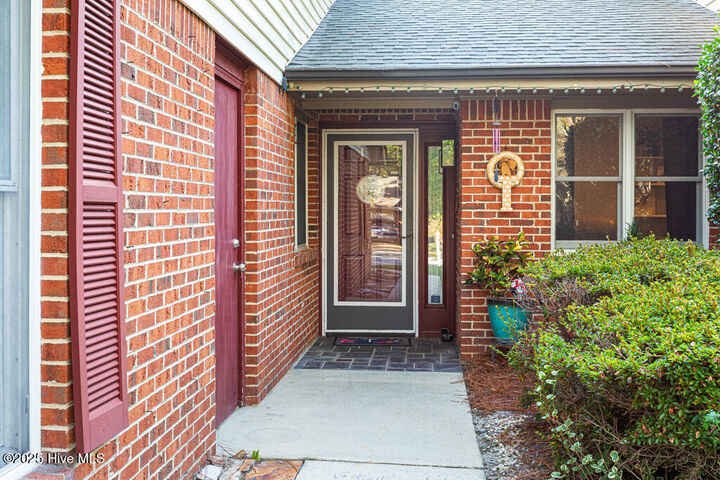 Property Photo:  385 Pinehurst Trace Drive  NC 28374 