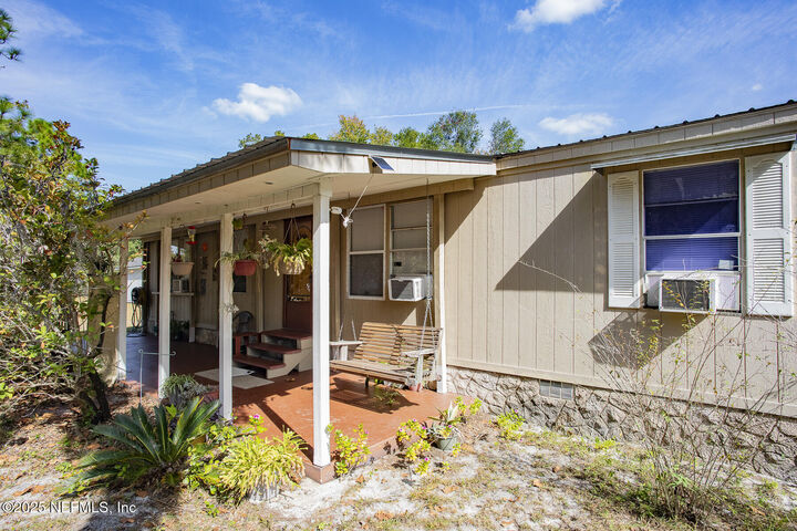 Property Photo:  210 Lenore Avenue  FL 32148 