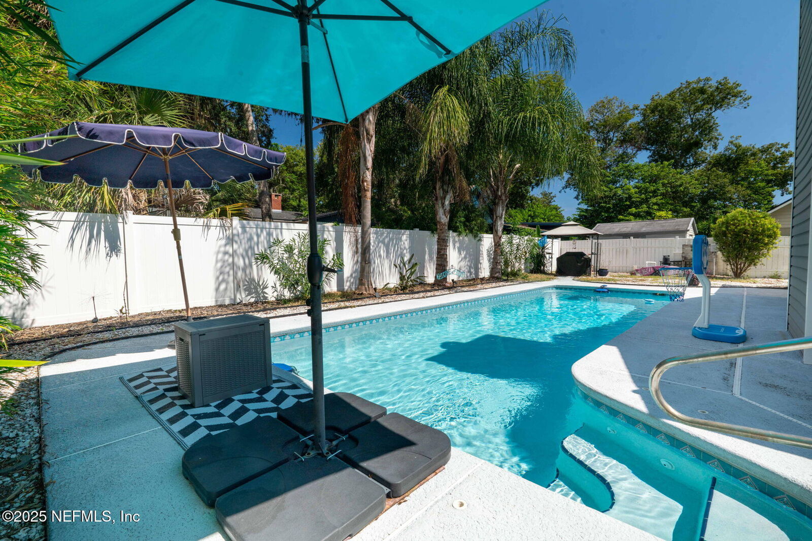 Property Photo:  1637 2nd Avenue N  FL 32250 