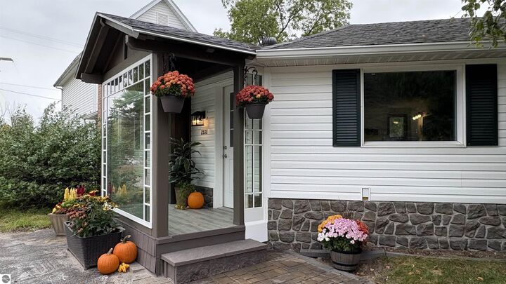 Property Photo: 2533 Lunatic Lane MI 49685