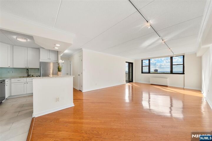 Property Photo:  250 Gorge Road 20F  NJ 07010 