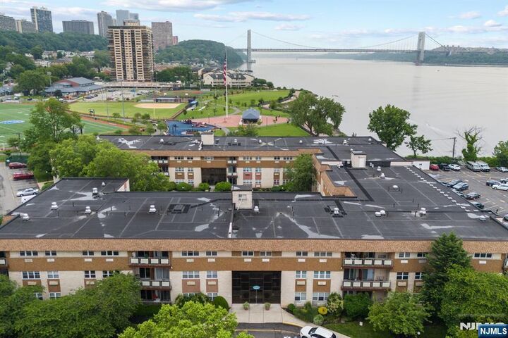 1111 River Road F26  Edgewater NJ 07020 photo