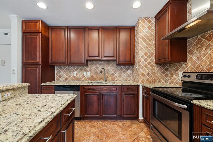1111 River Road F26  Edgewater NJ 07020 photo