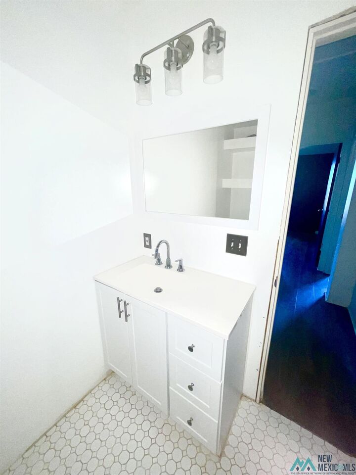 Property Photo:  1237 Ranchero  NM 88101