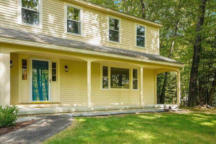 Property Photo:  20 Ledgewood Road  NH 03110 