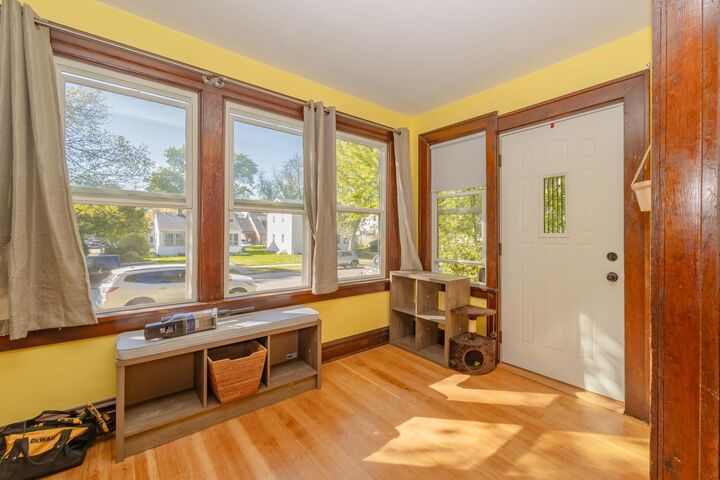 Property Photo:  1017 Hawthorne Street  MN 56308 