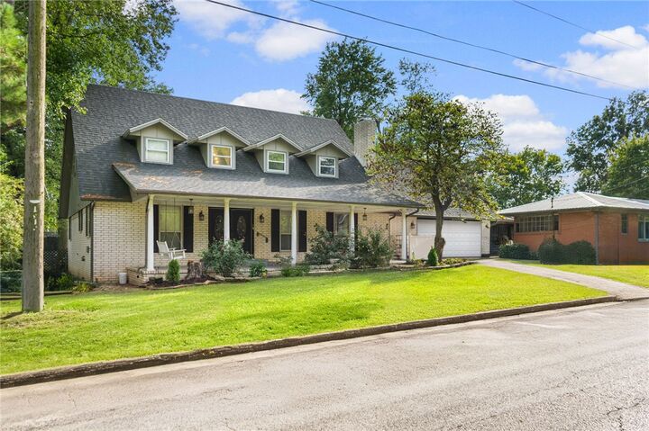 Property Photo: 1719 Wensworth Avenue AR 72762