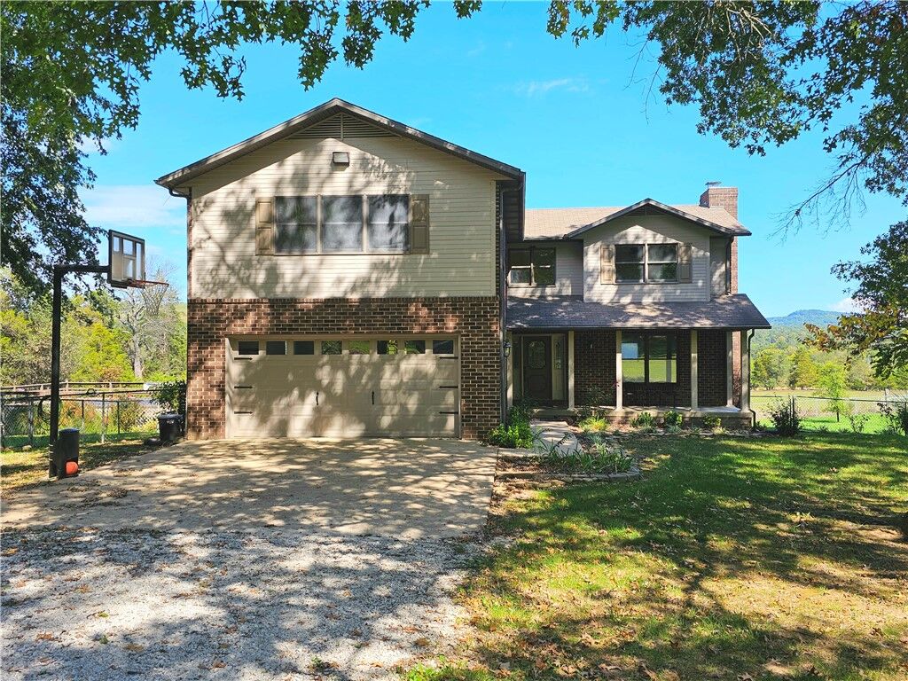 Property Photo: 696 Cr 933 AR 72611