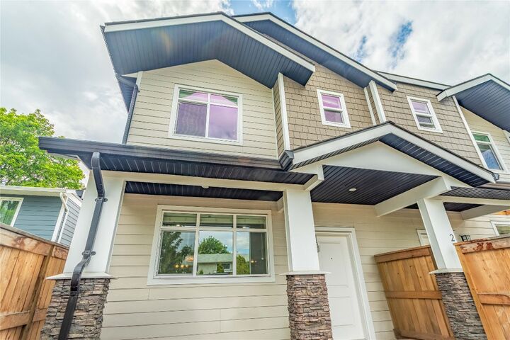 782 Coopland Crescent 1  Kelowna BC V1Y 2V1 photo