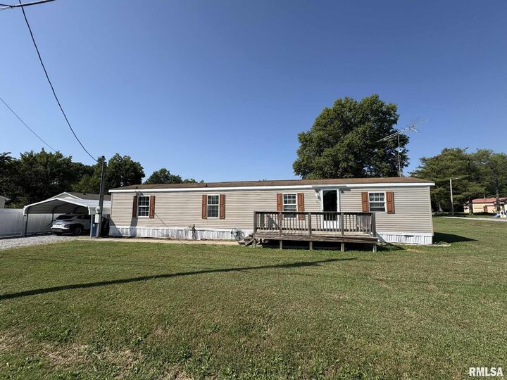 97 N College Street  Ewing IL 62836 photo