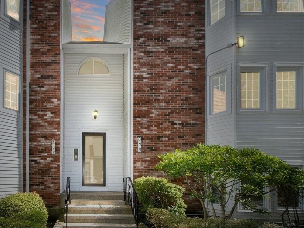 Property Photo:  121 Tall Oaks Drive Q  MA 02190 