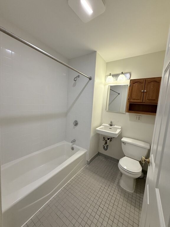 Property Photo:  15 Hemenway St 1  MA 02115 