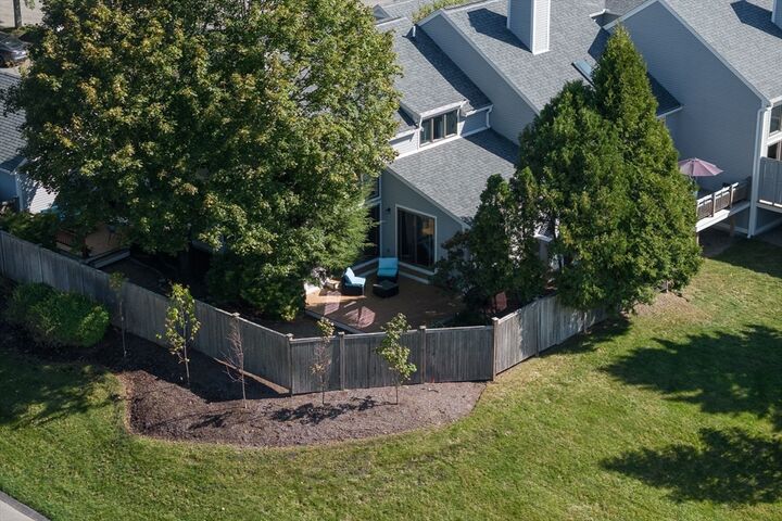 Property Photo:  40 Hillside Drive 40  MA 01778 