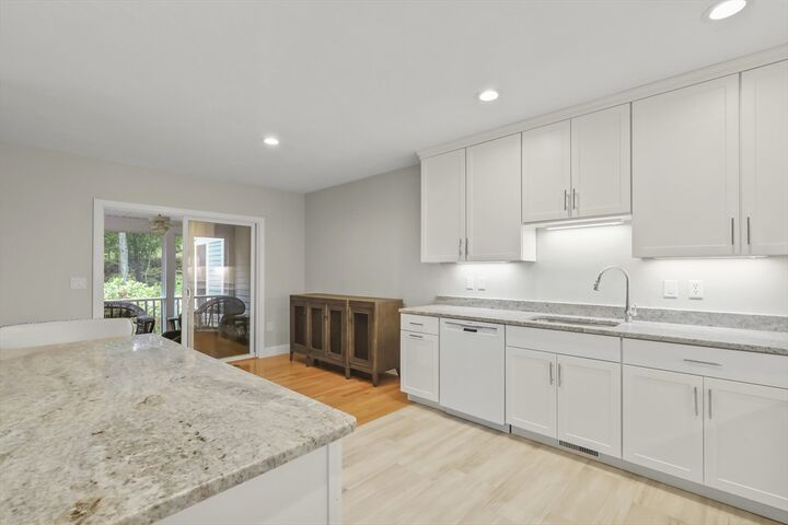 Property Photo:  1 Hollyhock Knoll Ct 1  MA 02532 