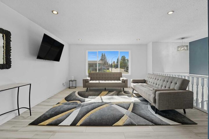 Property Photo:  68 Bettenson Street  AB T4R 1J9 
