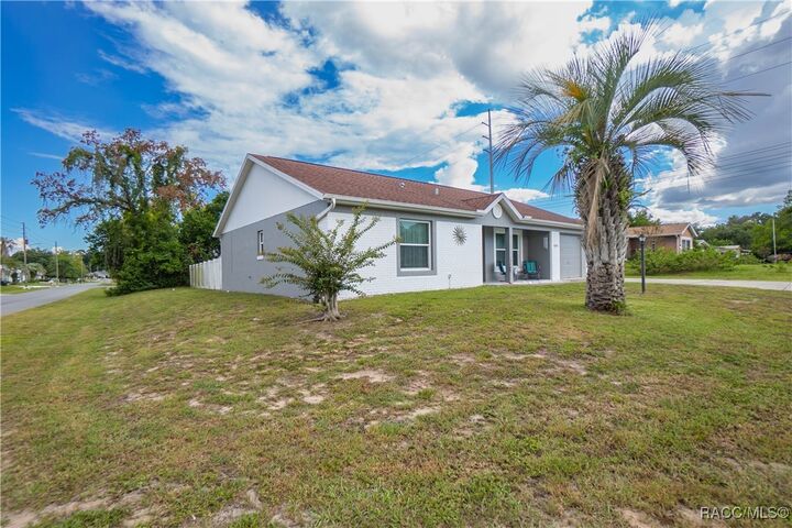 Property Photo: 4155 N Lee Street FL 34465