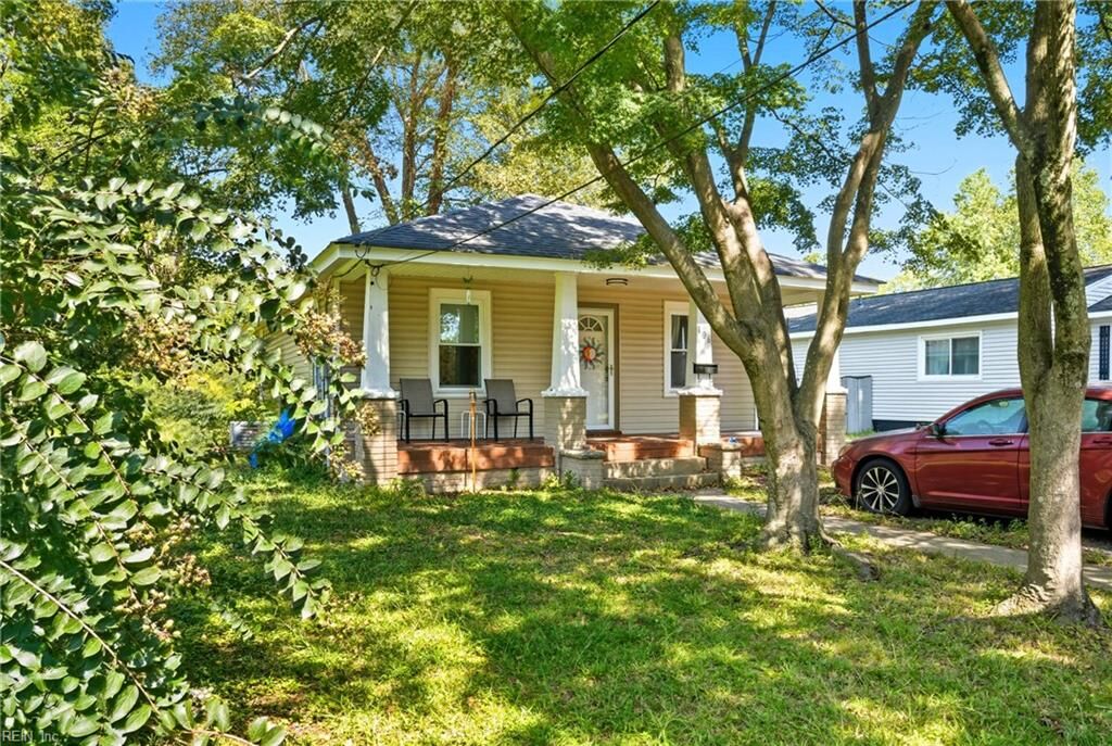 Property Photo: 106 Appomattox Ave VA 23702