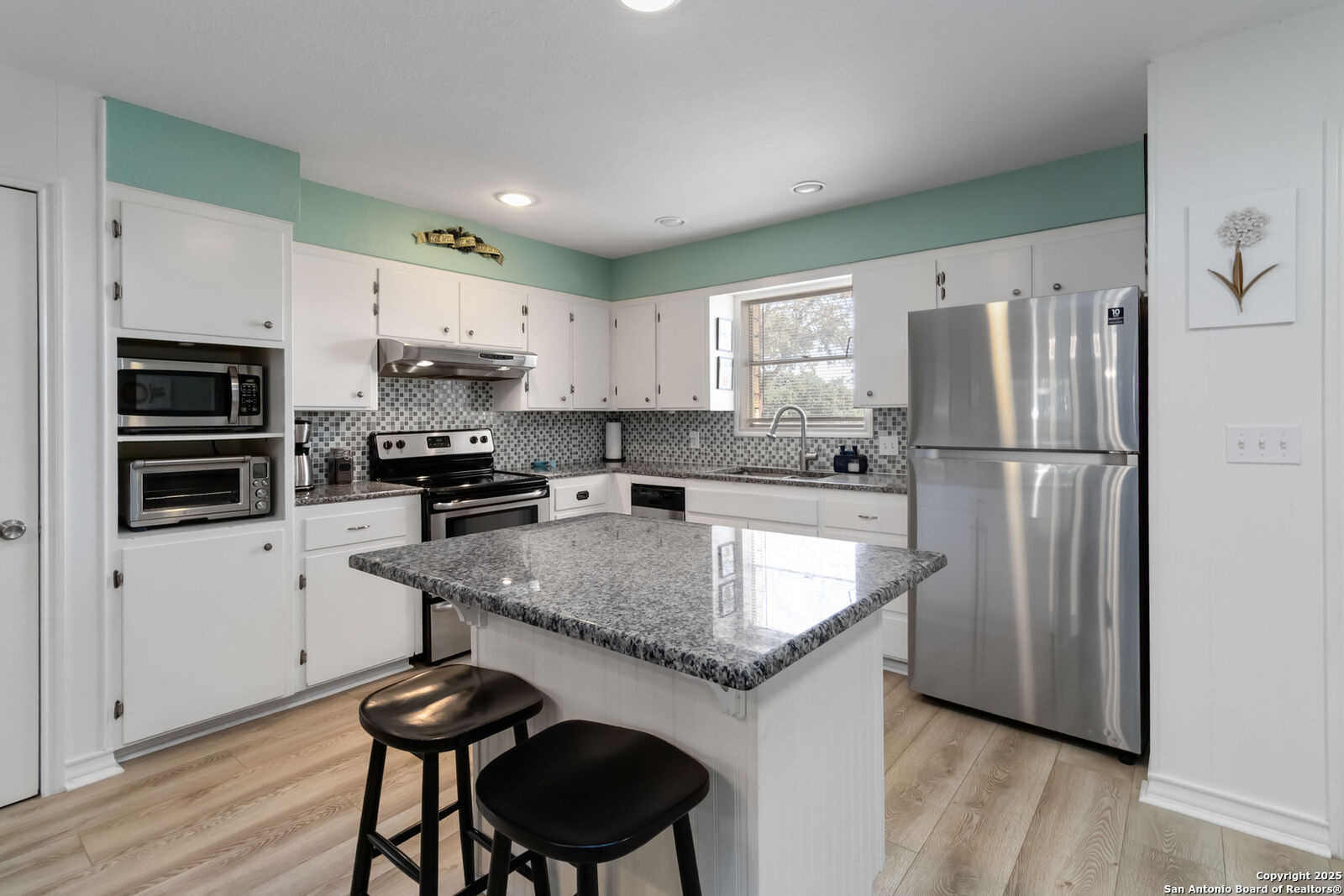 Property Photo: 1447 Springwater TX 78133