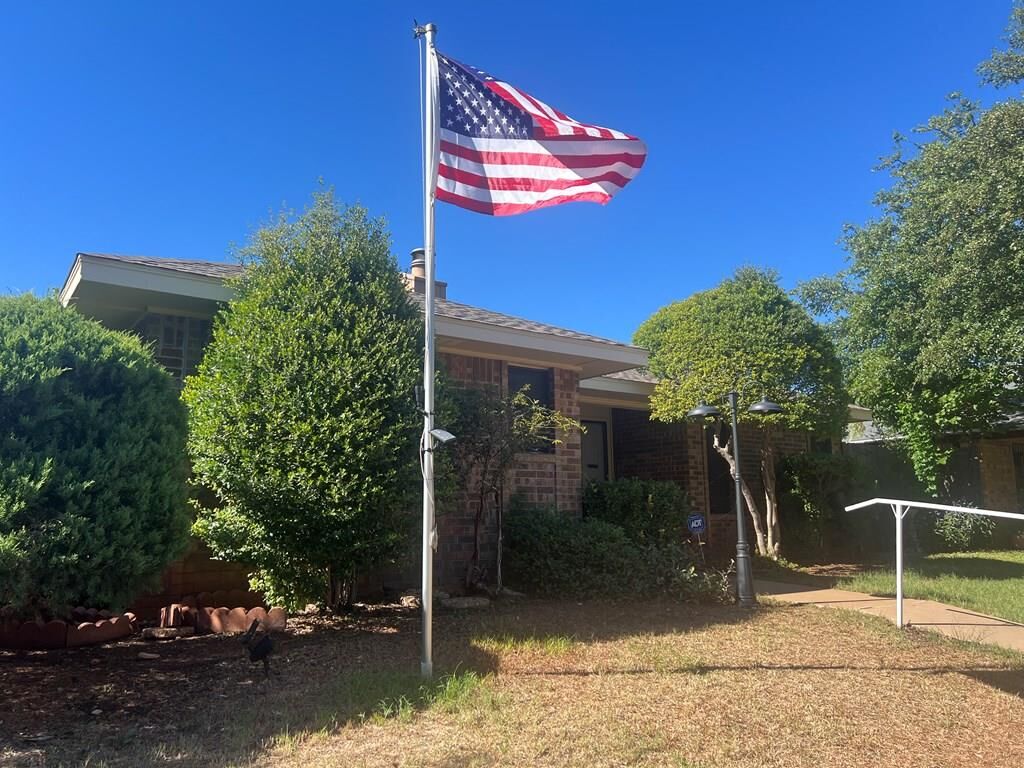 Property Photo: 3709 Inglewood Dr TX 76904
