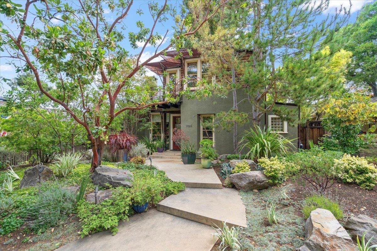 Property Photo:  705 University Avenue  CA 94022 