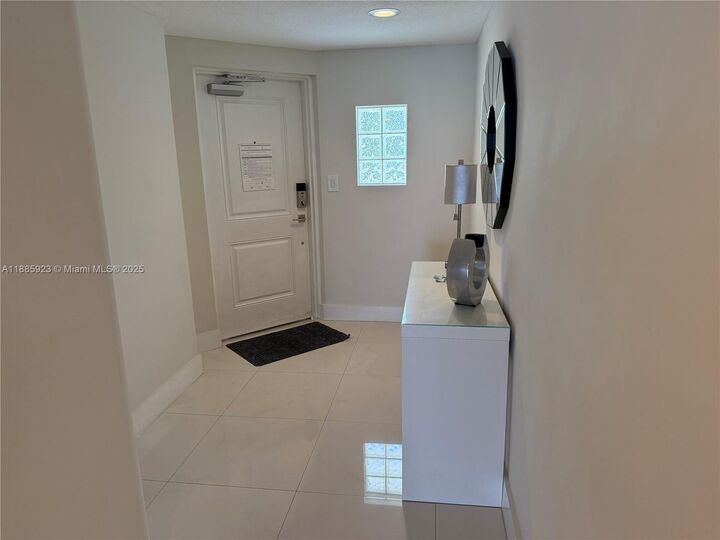 Property Photo: 17050 N Bay Rd 406 FL 33160