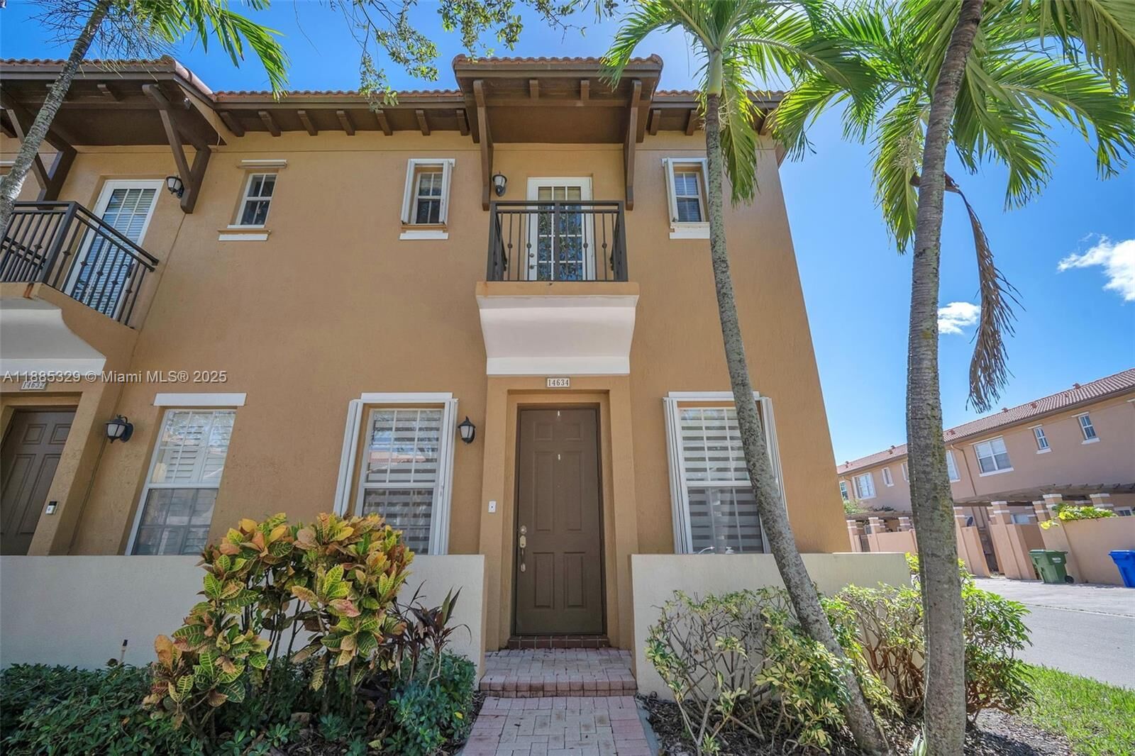 Property Photo: 14634 SW 5th St 1-5 FL 33027