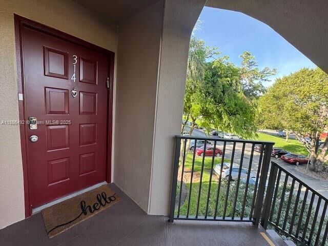Property Photo: 950 SW 138th Ave 314B FL 33027