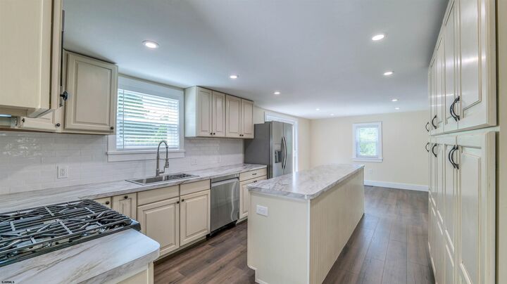 Property Photo:  700 E Brook Ln  NJ 08205 