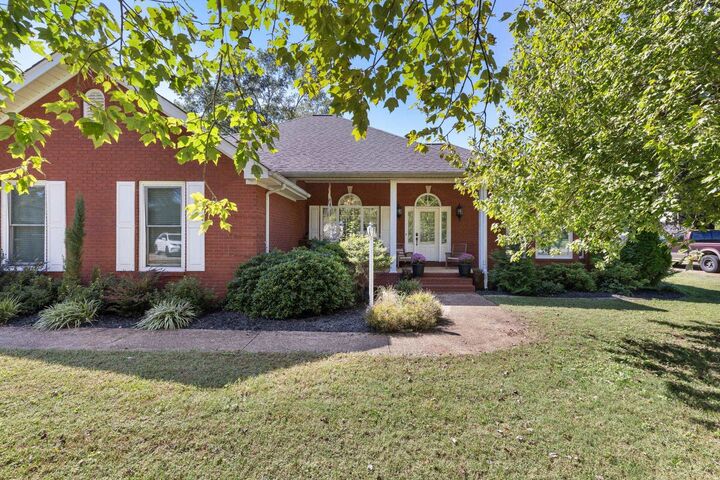 104 Hillside Dr  Muscle Shoals AL 35661 - MUSCLE S photo