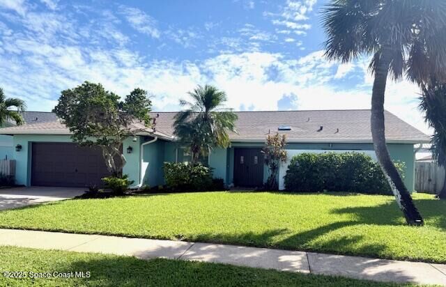 Property Photo:  502 Bay Circle  FL 32937 