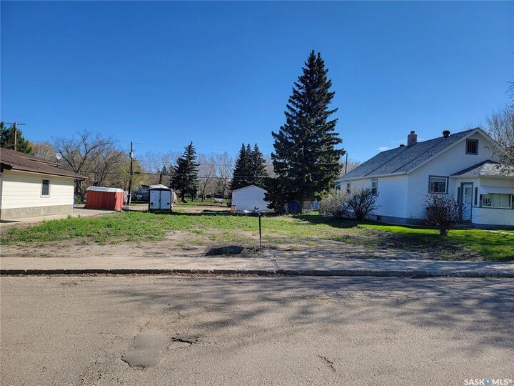 133 5th Avenue E  Unity SK S0K 4L0 photo