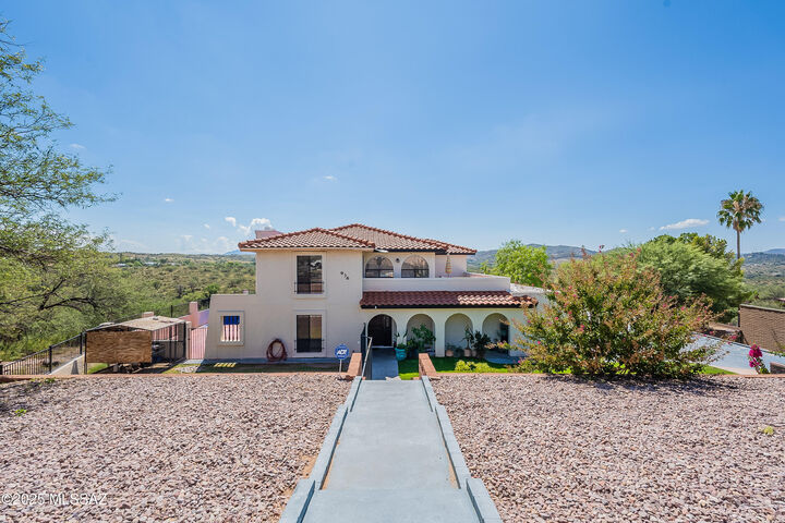 Property Photo: 936 E Rancho Grande Circle AZ 85621