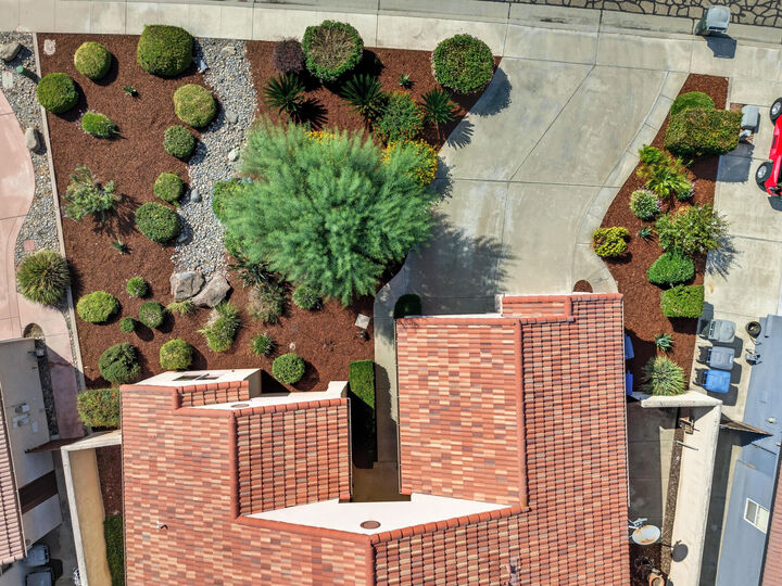 Property Photo:  1624 E Monte Vista Court  CA 93292 