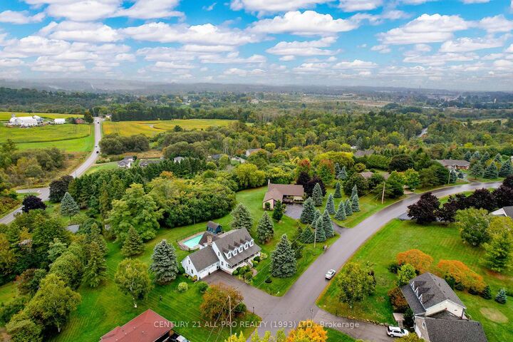 Photo de la propriété:  17 Forest Hill Drive Cobourg Drive  ON K9A 4J9 