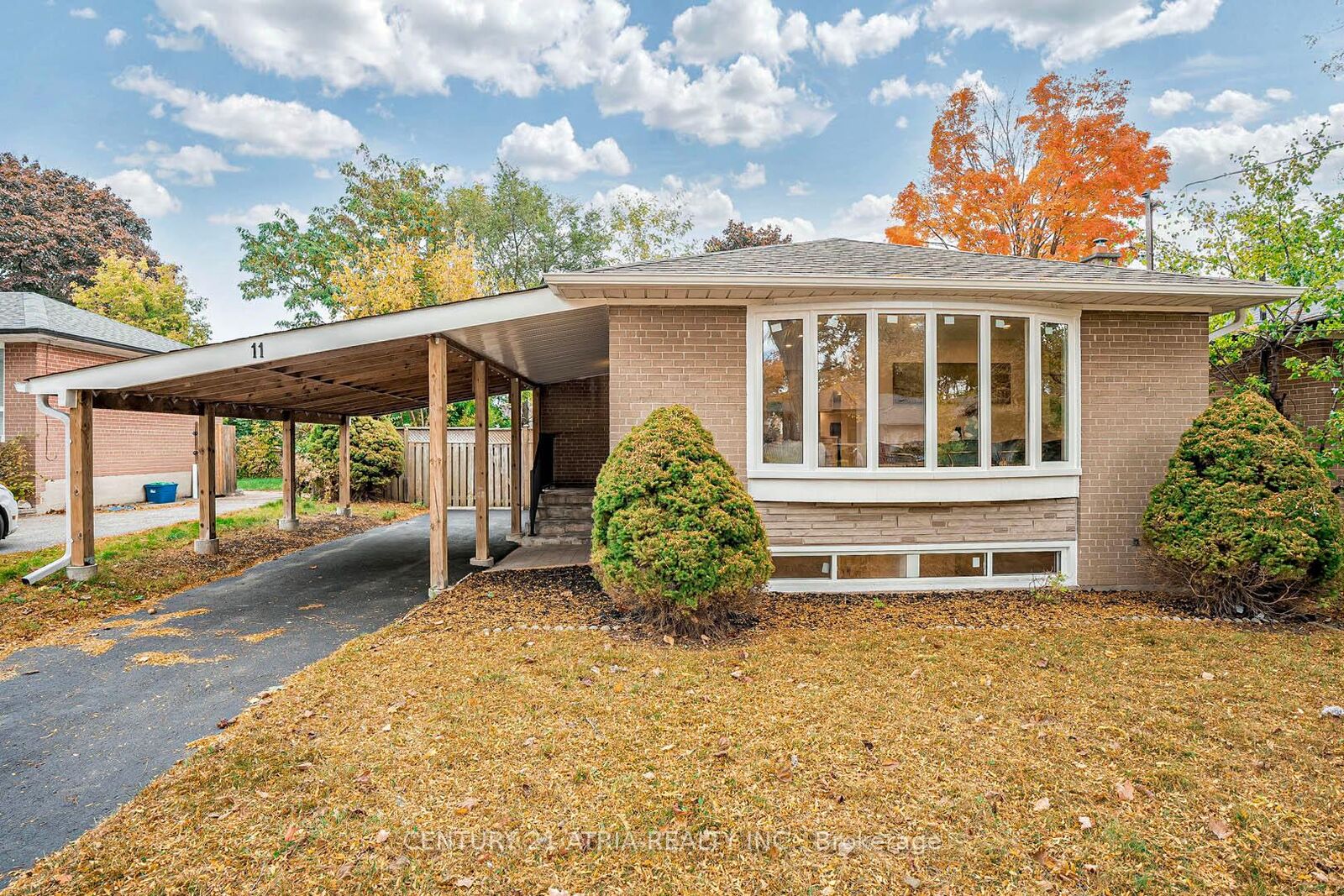 Property Photo:  11 Valia Road  ON M1E 3V9 