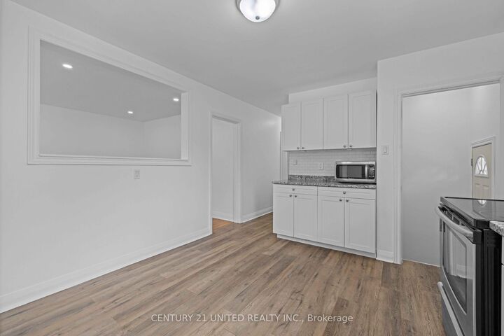 Property Photo:  185 Dumble Avenue  ON K9H 5B3 