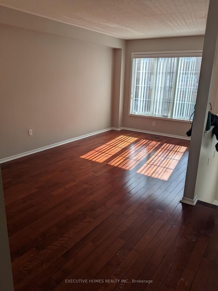 Property Photo:  5530 Glen Erin Drive 76  ON L5M 6E8 