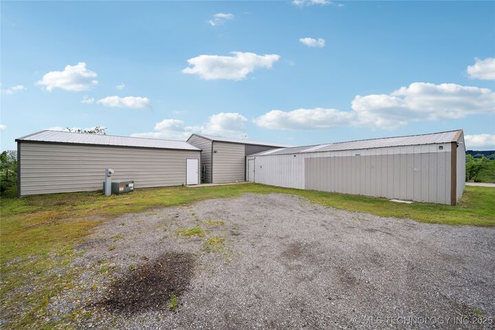 Property Photo:  10246 Hectorville Road  OK 74047 