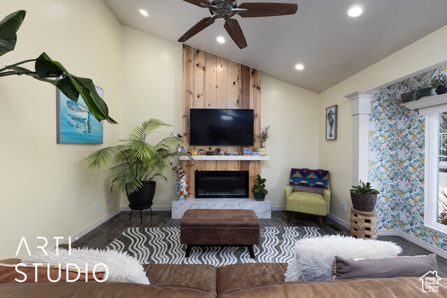 Property Photo:  1135 N New Jersey Ave  UT 84404 
