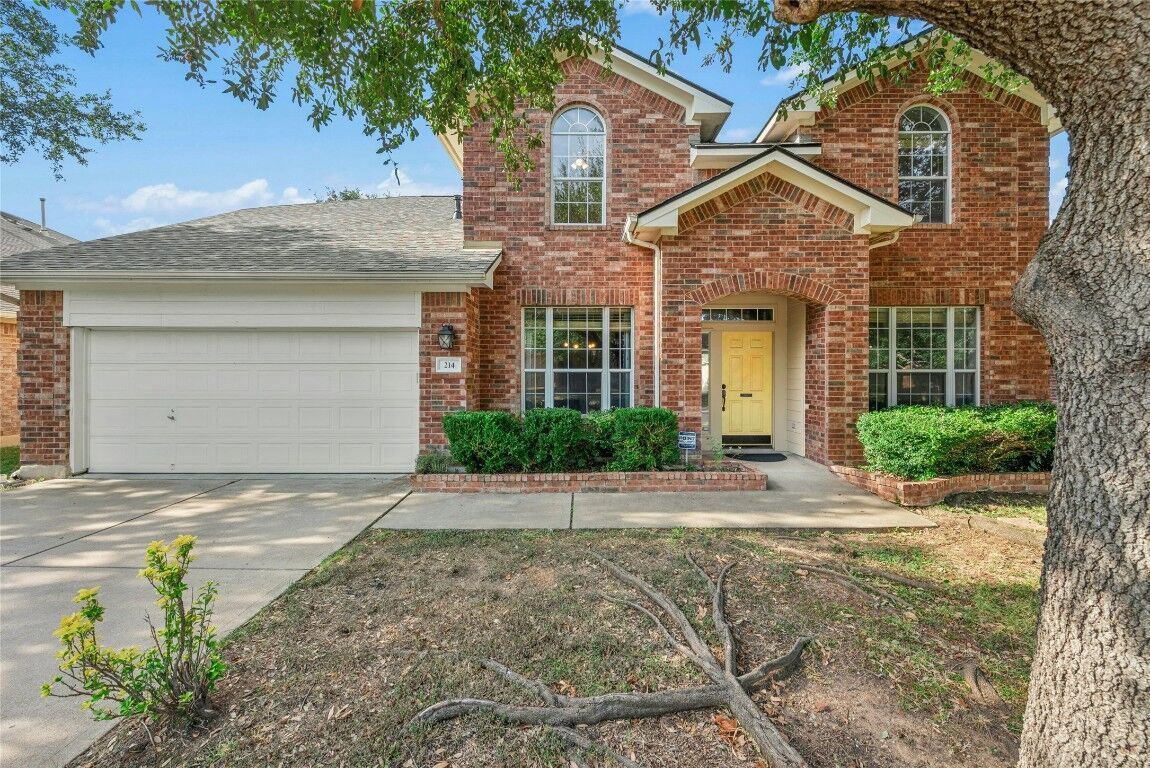 Property Photo:  214 Grand Isle Drive  TX 78665 