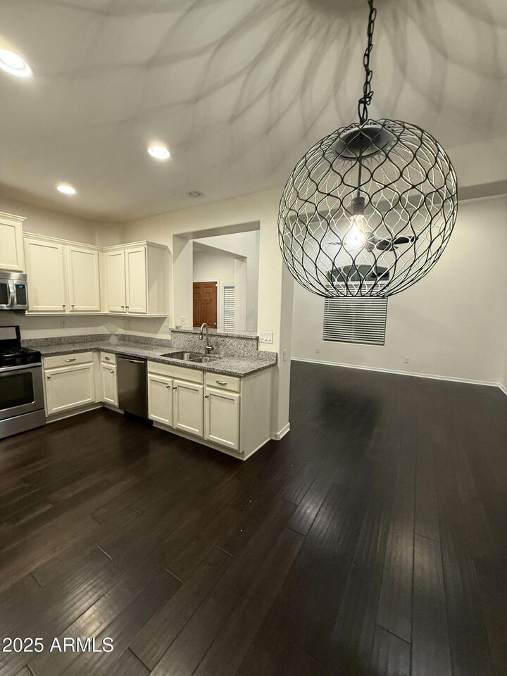 Property Photo:  3652 E Covey Lane  AZ 85050 