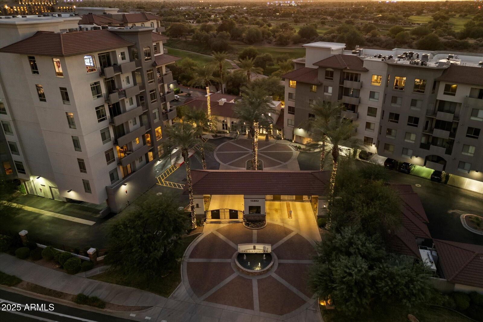 Property Photo: 15802 N 71st Street 501 AZ 85254