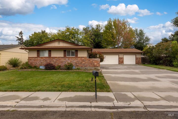 10866 W Sandhurst Dr  Boise ID 83709-0263 photo