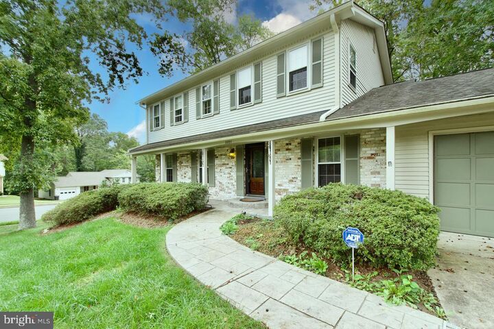 Property Photo:  2801 Mintwood Court  VA 22192 